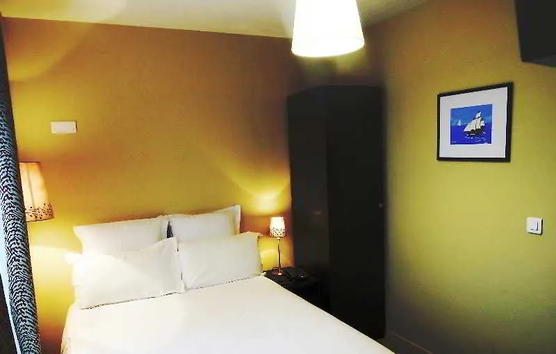 Hotel Montmartre Parigi 2*,